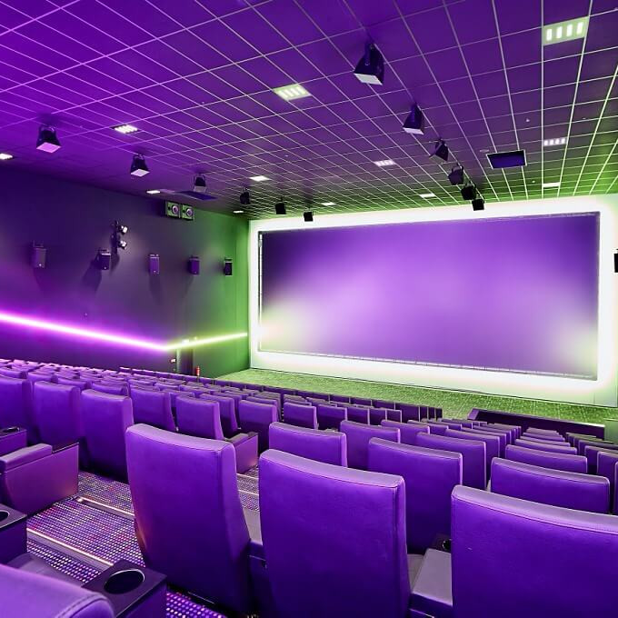 Innovative 4K-Projektionstechnologie im Kinosaal-red carpet event