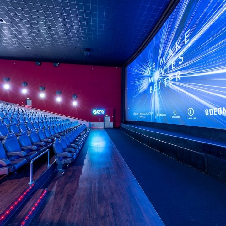 Kino als eventlocation in dresden- red carpet event