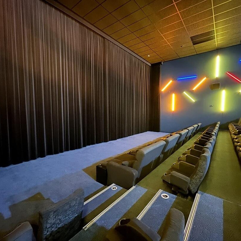 Große Leinwand im Cinestar Bremen für beeindruckende Präsentationen-red carpet event